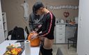 boyzxy212: Cowok gay lagi asik bersenang-senang: kami ngentot labu halloween sampai...