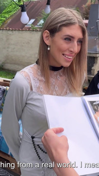 Des religieuses de collecte de fonds sont prêtes à tout pour un don : Fanta Sia, Christina Santes et Charlie Dean