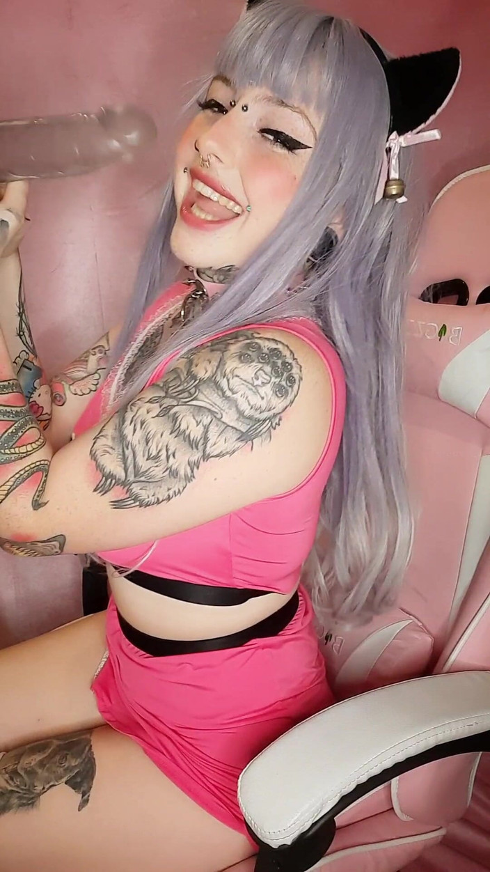 Yourfavecumslut: Your Hot Gamer Girlfriend Misses You