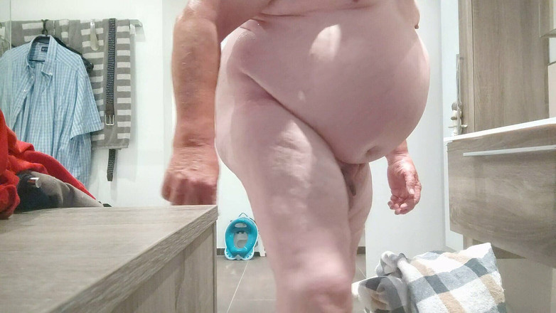 Karlchengeil: Nahá, Sušení, Mlácení koulí