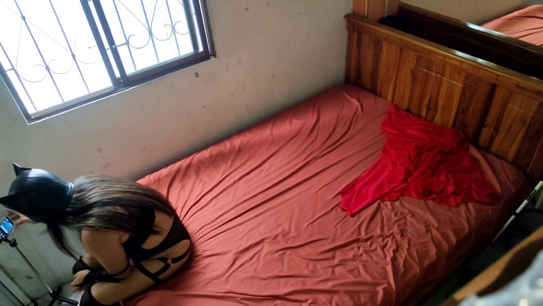 Martin13: 隣人に一つ聞きたいことがありますか?今すぐ来て私とセックスしたいの