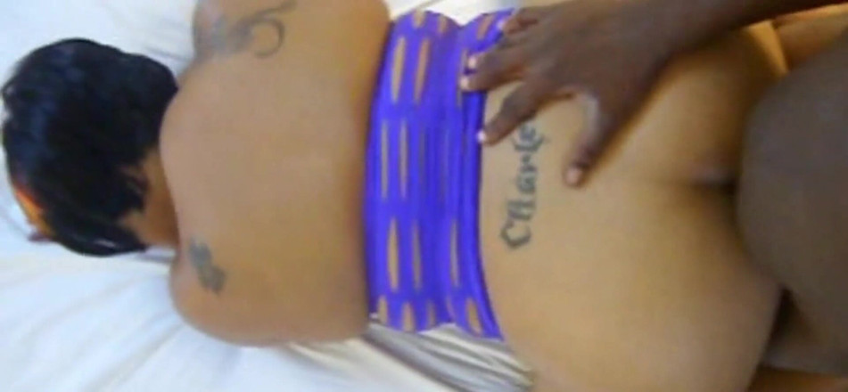 Porn Rap Star: Ella sabe trabajar una polla