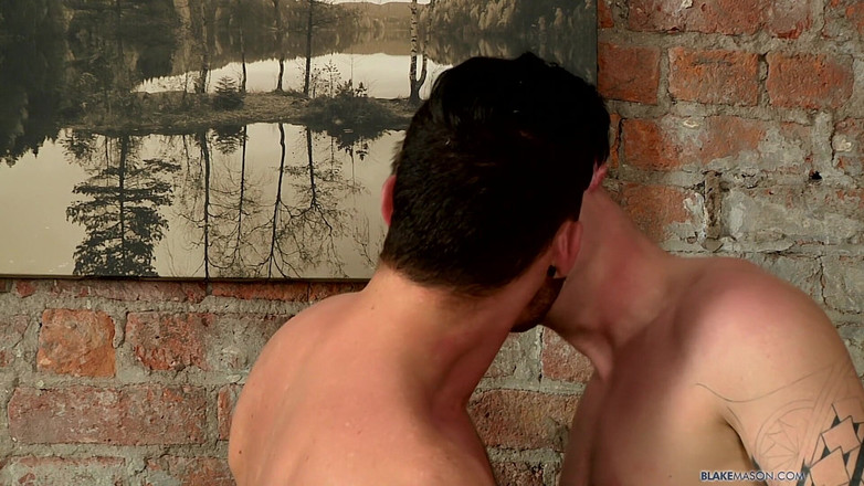 Blake Mason: Adam yêu chúng to &amp; dày!