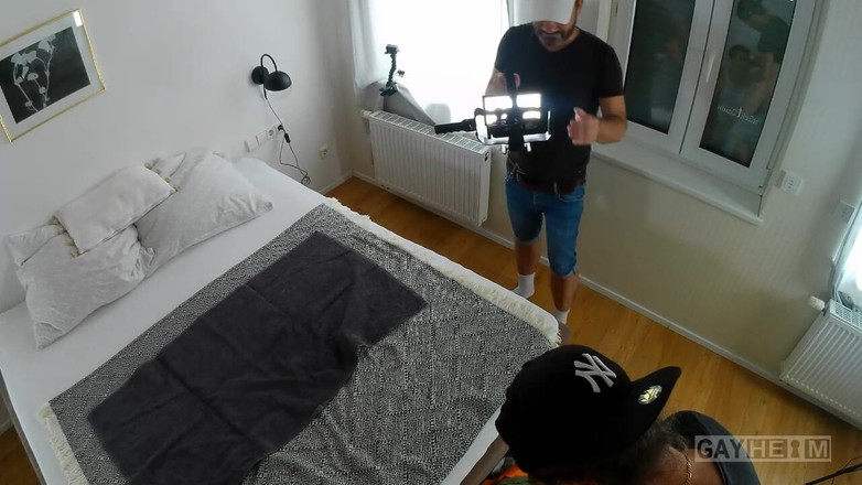 GAYheim: Молодой азиат и старый немецкий турок трахаются голым