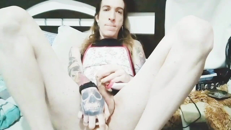 Sissy Aniya: Sissy Aniya - Tgirl v domácnosti Zábava s robertkem