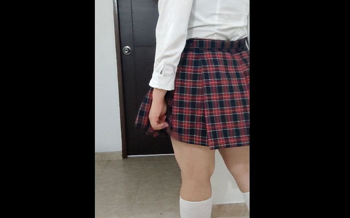 Emily-Chan: La migliore amica del suo patrigno ha riempito la sua...