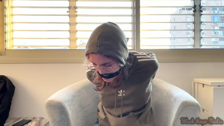 Miriam Slave: Miriam Stays Put