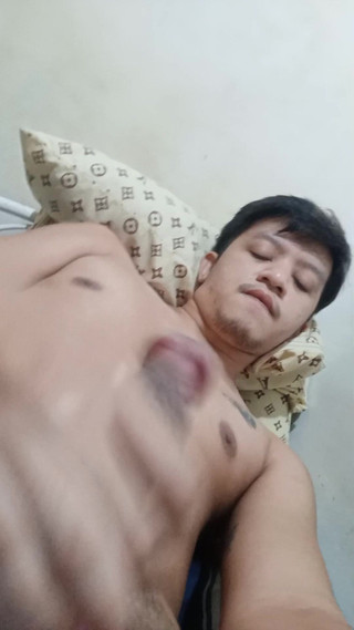 KrakenTwink: Melancap untuk ayah saya!