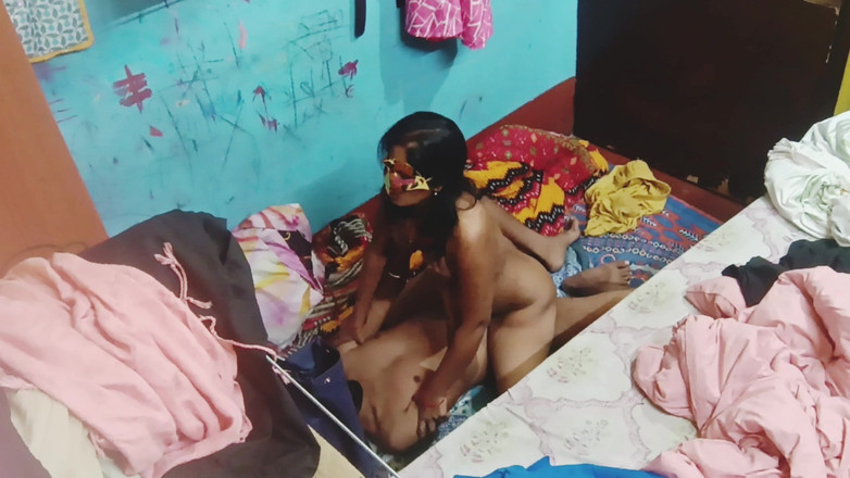 Simran Kaur: Sora vitregă îl fute pe fratele vitreg