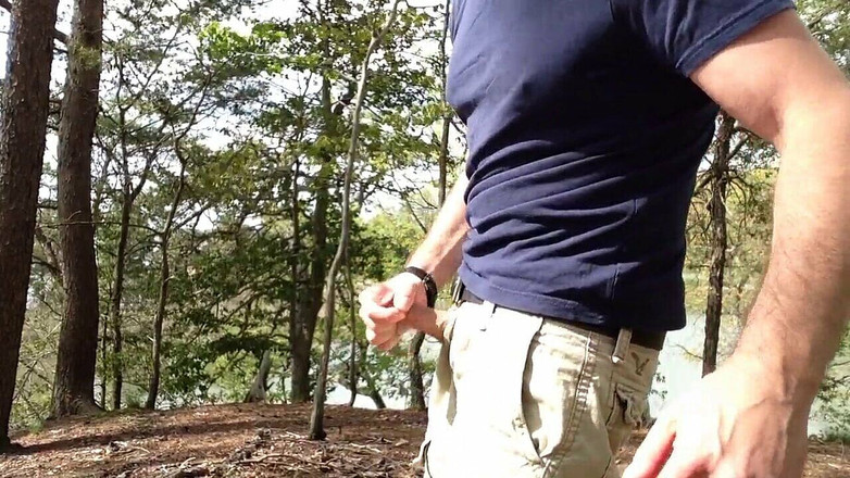 TJenner: मेरे लंड को सहलाना, मेरे लंड को दुहना, वीर्य टपकता है।