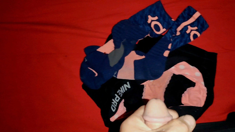 Michael Moore: Vyvrcholení na moji nevlastní sestřičku špinavé oblečení v tělocvičně