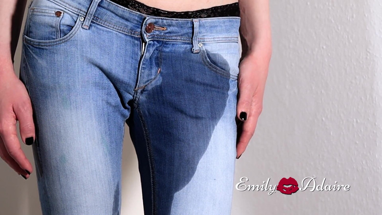 Emily Adaire: Trans girl pisses in her tight blue jeans