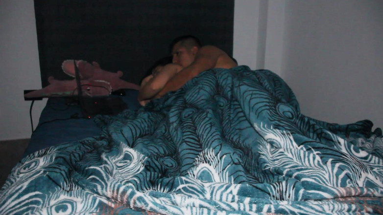 Kevin's Life: मैंने अपनी सौतेली बहन को नेटफ्लिक्स देखने के लिए आमंत्रित किया ताकि मैं उसे चोद सके