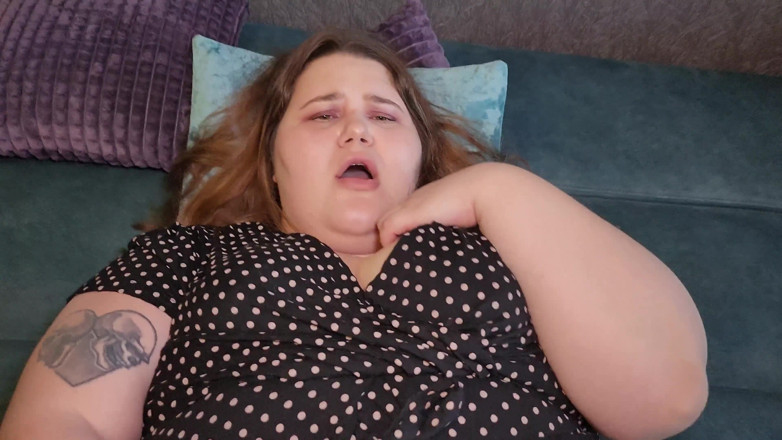 Peach Desert: Hot Creampie in the Pussy of a Sex Shop Clerk...