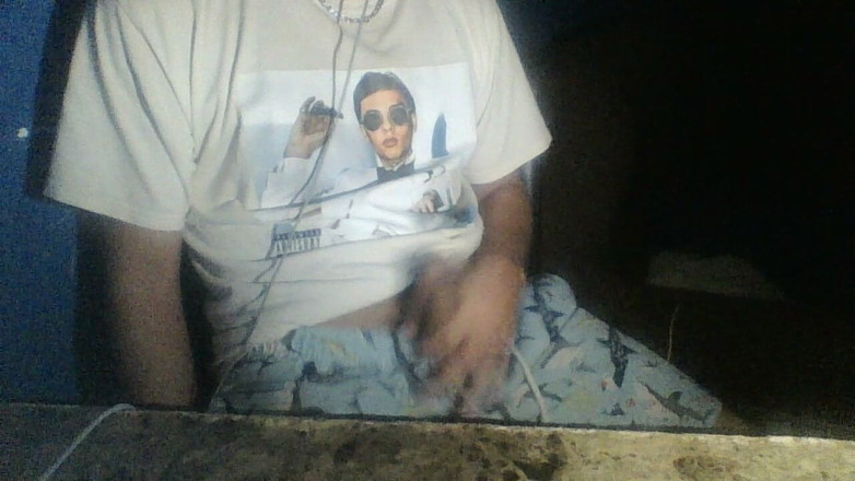 AlexAlejandro13: Подивись на моє обличчя і півень