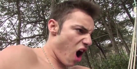 Latino Boys Studio: Campamentos - Blatinos în pădure...