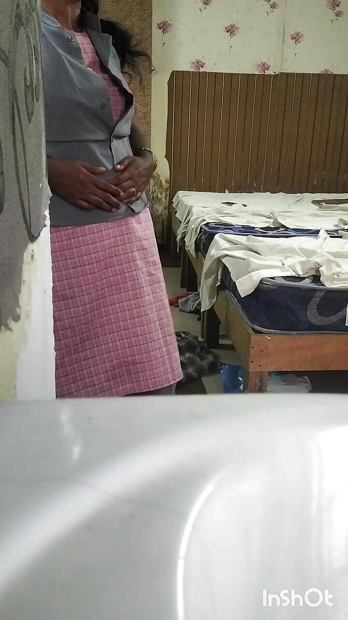 Funny couple porn studio: タミル語 18+ 学生セルフセックス&amp;後背位