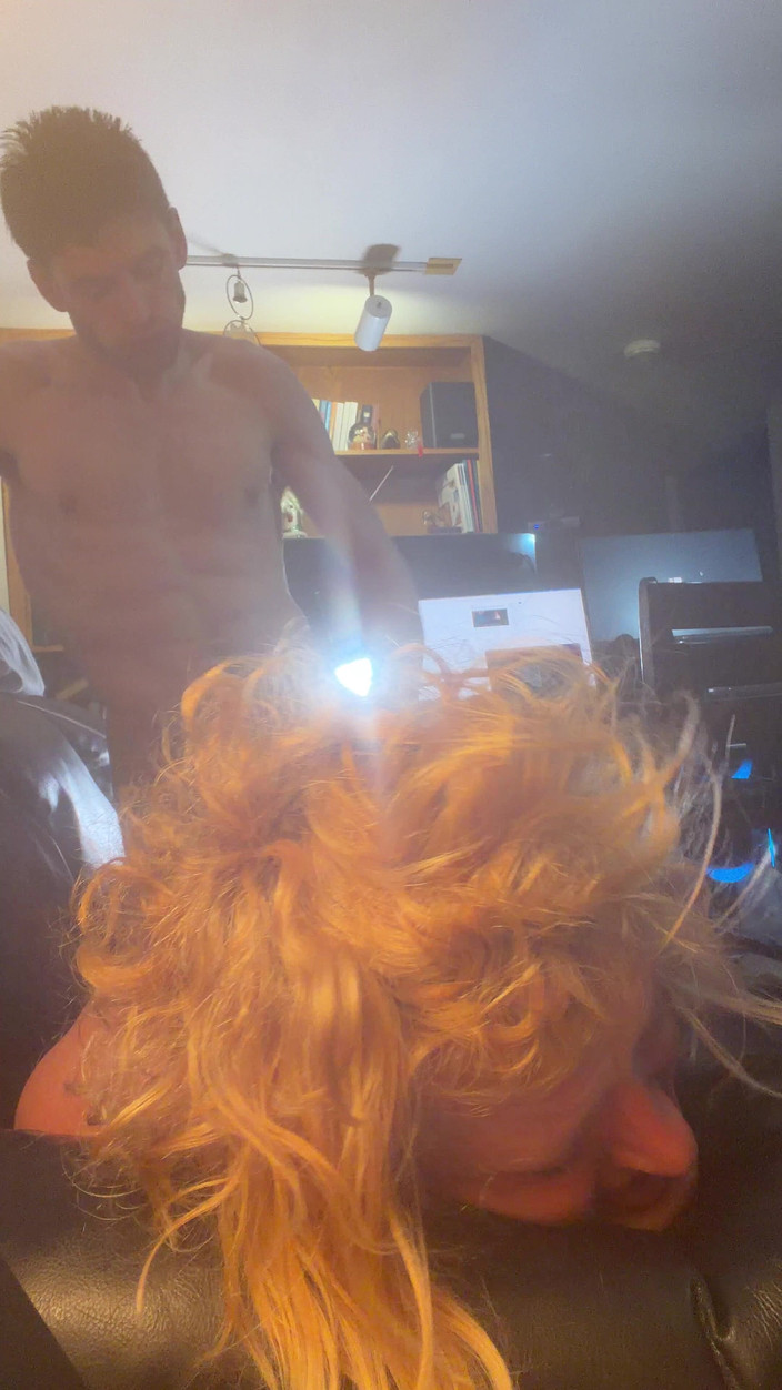 Alpha stud 4 u: Finalul cu mine o futând din spate peste brațul canapeai