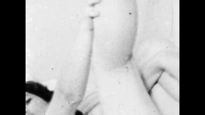 Vintage megastore: Cơ thể đẹp và kích thích