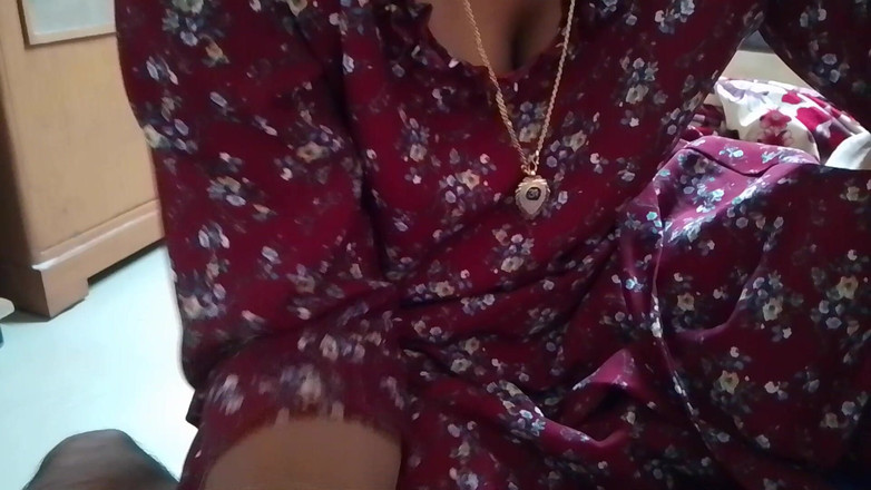 Skydreem1104: Вчителька Керала смокче і масажує яйця свого чоловіка