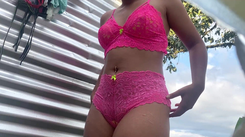 zendella usain: Cewek imut dengan celana dalam seksi ini dientot habis-habisan