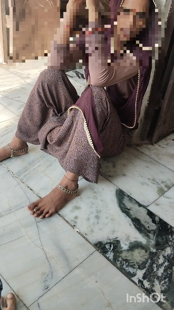 Pushpa-devi couple: Astăzi, soțul Pushpa nu a fost acasă