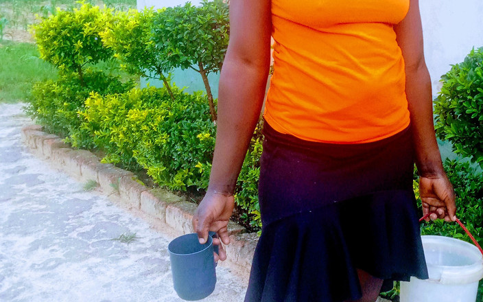 Judithxxx: 내 젖탱이를 빨아