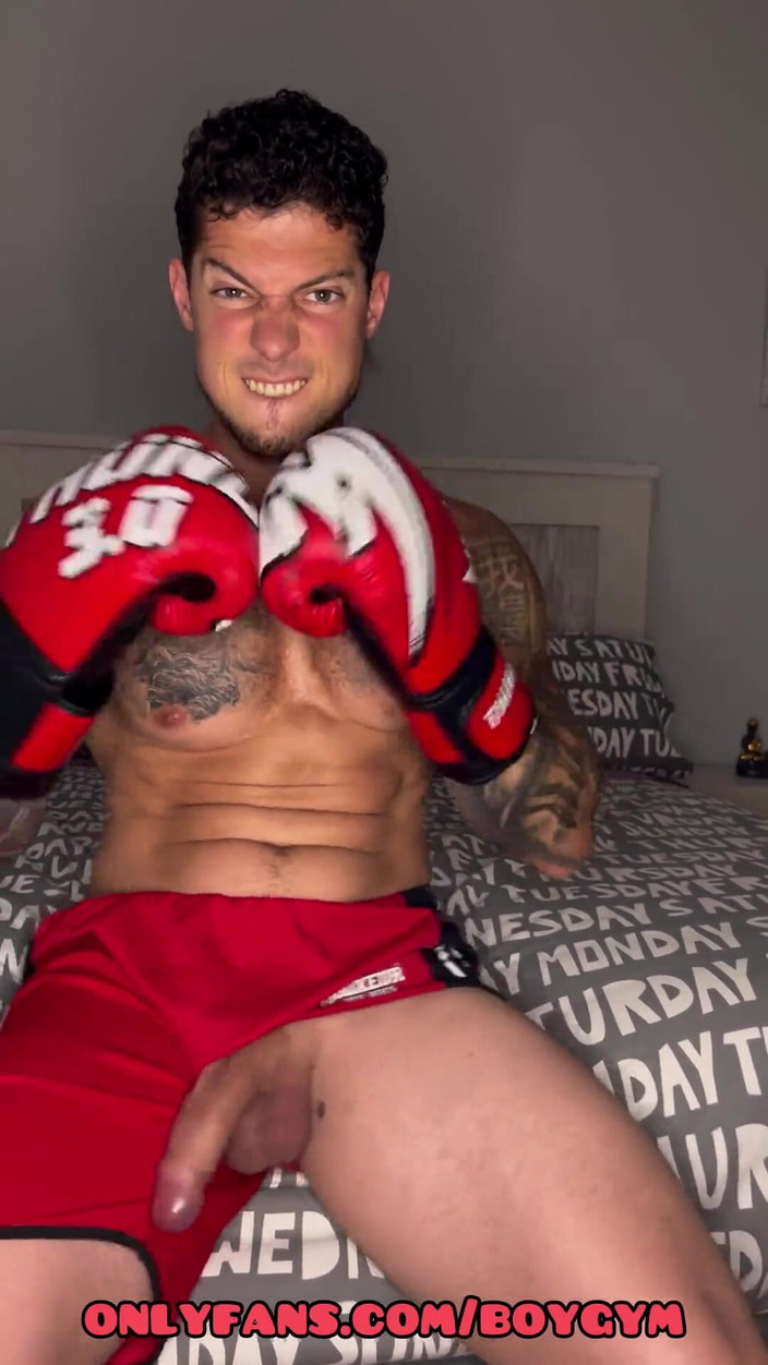 BoyGym: Võ sĩ quyền Anh chuyên nghiệp, với con cu to...