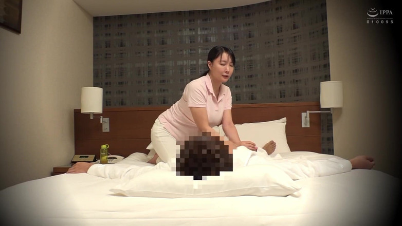 Raptor Inc: Nur Amateur. Männer-kosmetiksalon auf einer geschäftsreise -1