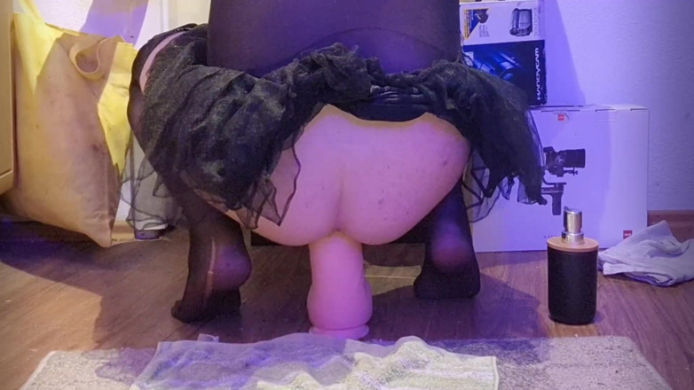Mask Viola: Big Dildo in My Ass