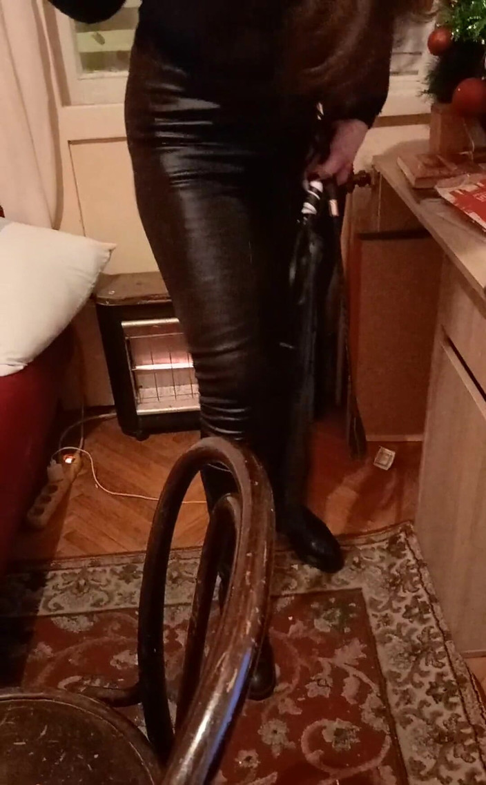 Dominatrix Redsonyja: To jest wiele dla wszystkich za darmo, więc daję ci