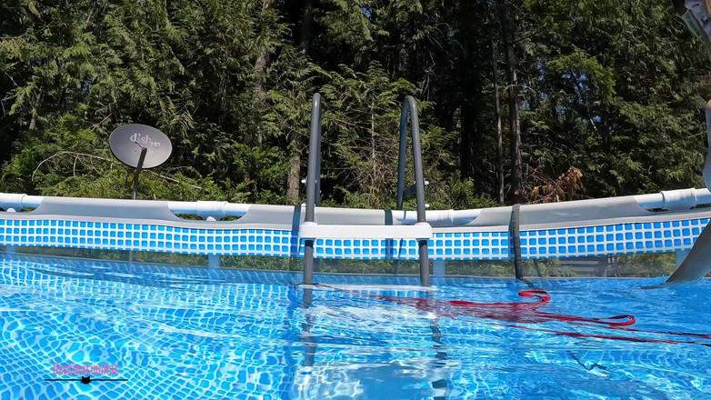 Destination Kat: Masturbarse bajo el agua