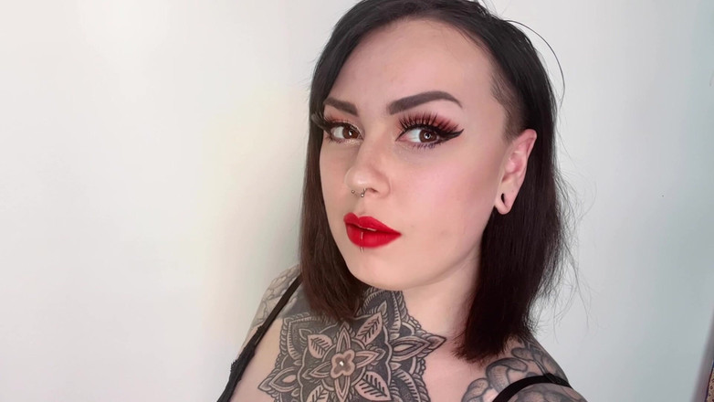 Miss Valentina: Tradisci il tuo dominatore