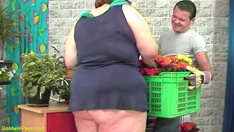 Goldwin pass: Big boob extreme fat BBW milf enjoys a wild fuck