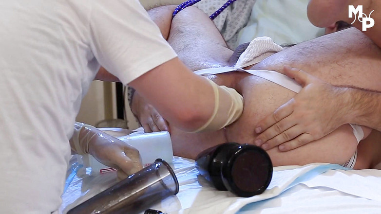 Marcus Pollack Gay: Hart Punch Fisting et pompage de rosebutt avec le docteur,...