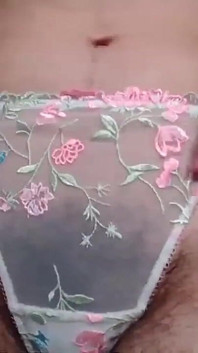 Seksi edepsiz Paskalya kamera gösterisi