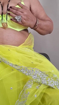 Tabu łamacze Shilpa w Lemon Color Sari