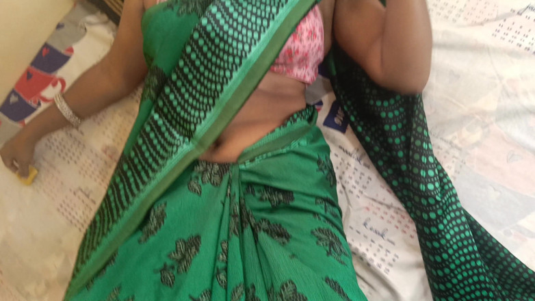 Apple baby: Housewife Pussy Licking Viral Video