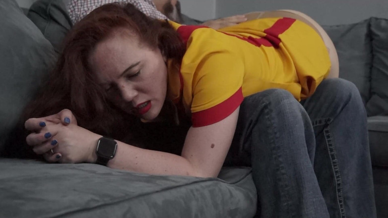 Evangelines Fetish: Pantat pelayan ini dicambuk 2