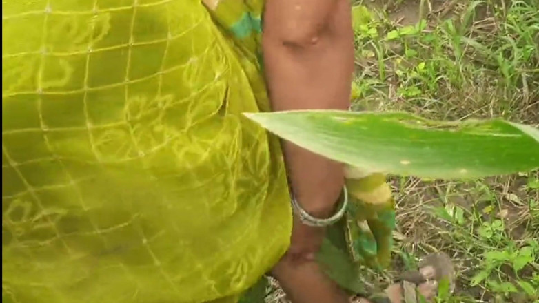 MD RAKIB MIA: Desi Girl's Outdoor Bangladeszu village