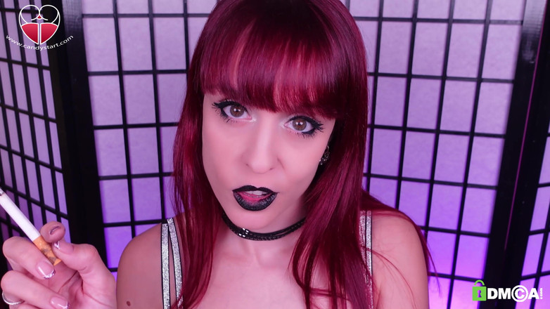 Candystart Videos: Куріння чорних губ крупним планом