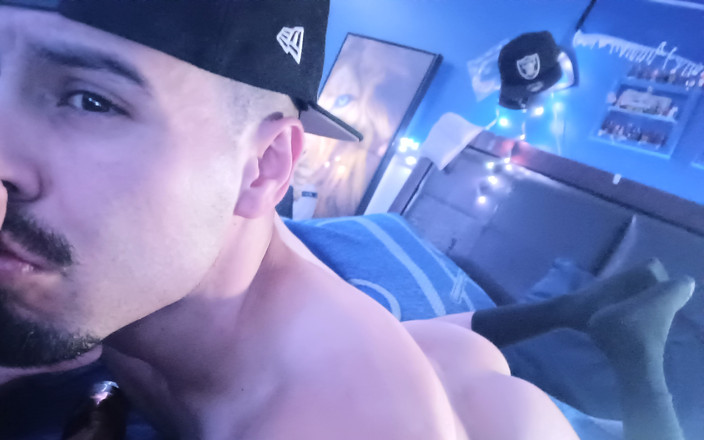 Bottommsup: Solo pokazuje mojego grubego kutasa