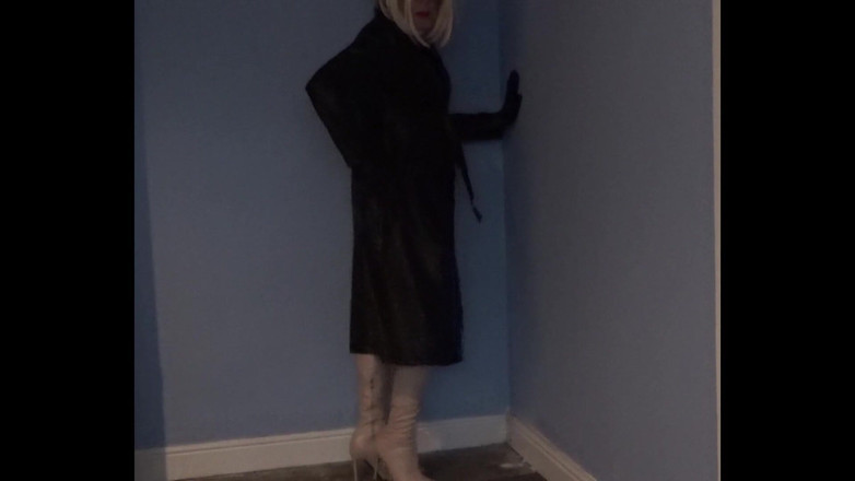 Leather Kirsten: In Leder spielen