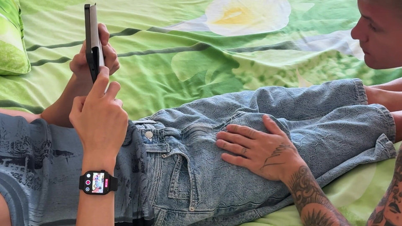 Ethan Lestray: Fa Una Gola Profonda a Un Amico Mentre Gioca Al...