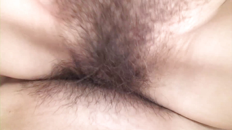 Asiatiques: Asiática con su coño hinchado pasando un buen rato