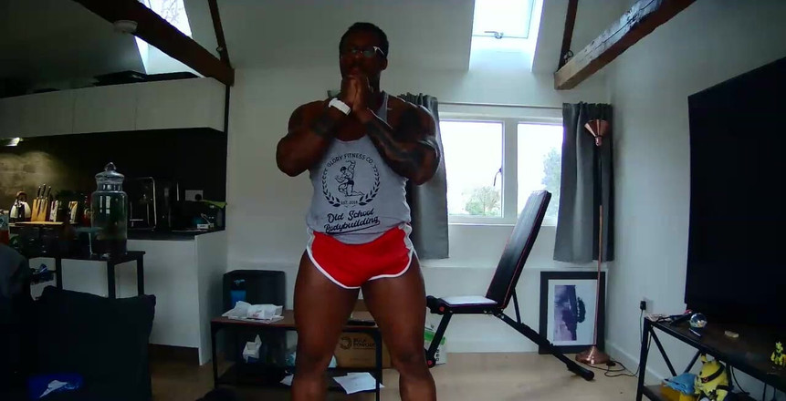 Amadeus: Stream Iniziato 12/29/2020 11:00 Am gambe di allenamento a casa