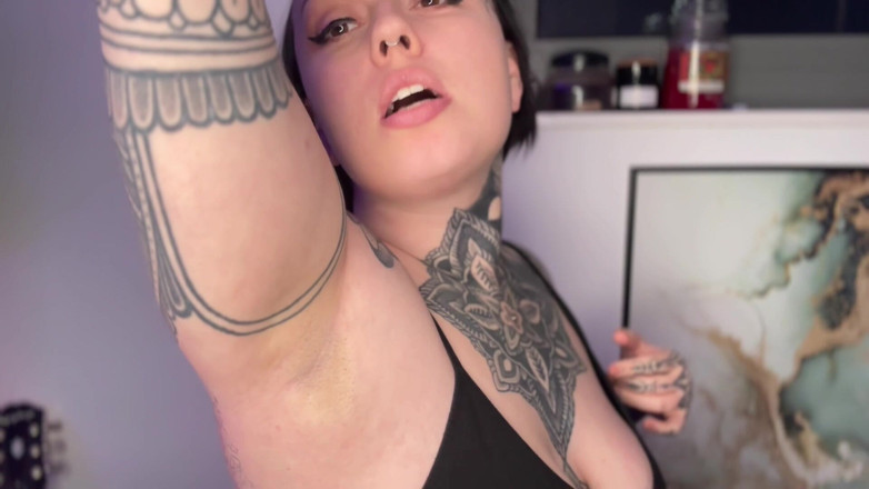 Miss Valentina: 脇の下好き