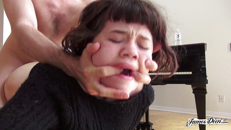 James Deen: Yhivi disemprot di mulutnya james deen