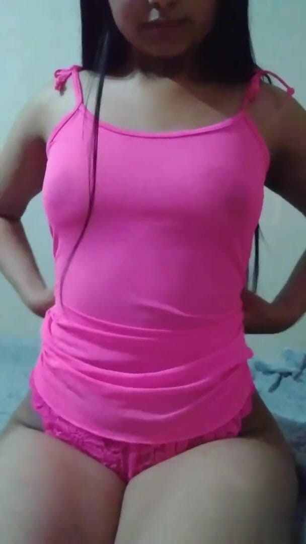 Naughtyteen8276: woman in pink lingerie masturbates