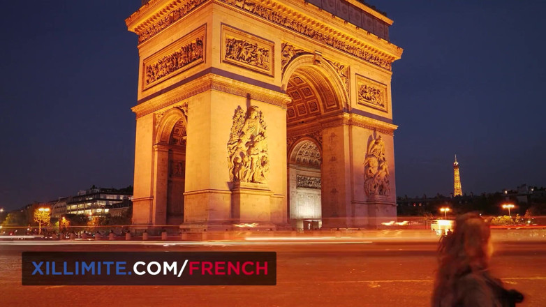 French girls at work: Ava Courcelles meets a man in the bathrooms
